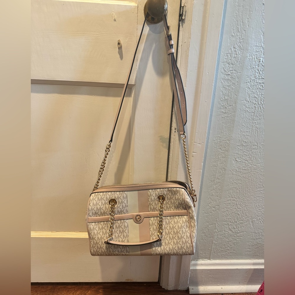 Michael Kors purse